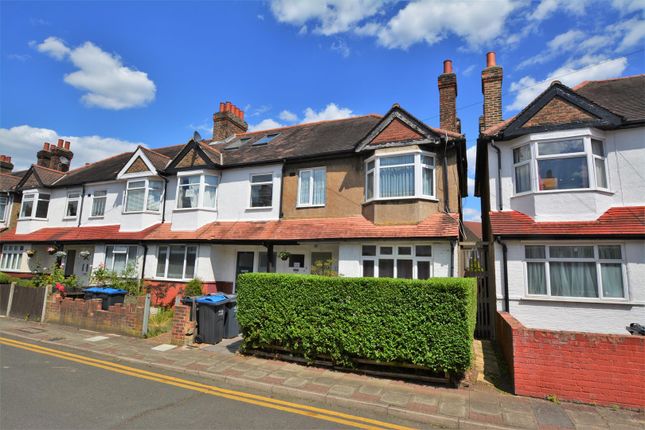 Thumbnail Maisonette to rent in Kimble Road, Colliers Wood