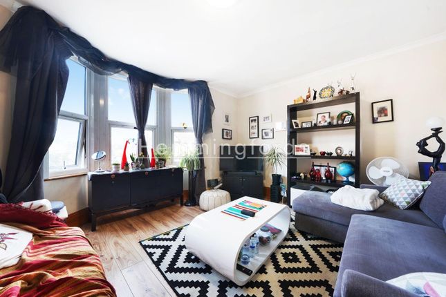 Flat for sale in Woodlands Park Road, London