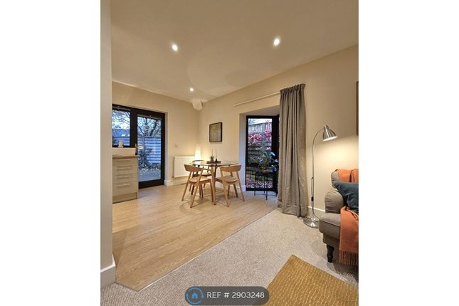 Claverton Court Queens Park Road, Chester photo 3