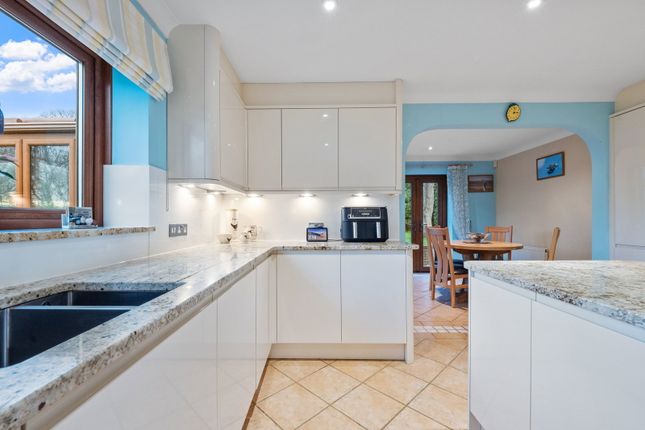 Boschetto, Charmouth Road, Axminster photo 4