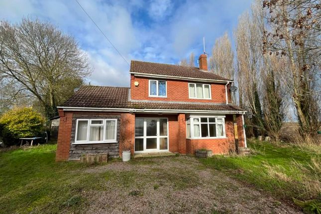 4-bed detached on The Poplars,, March Road, Wisbech, £250,000
