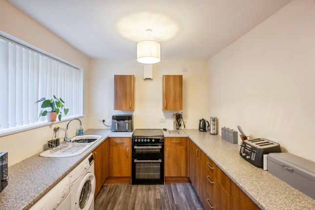 Ennis Crescent, Doncaster photo 3