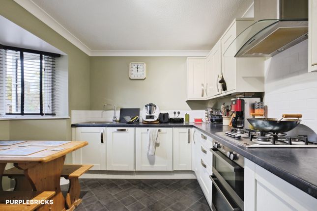 1, Hasted Drive, Alresford photo 2