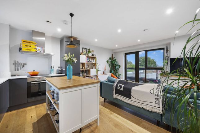 Thumbnail Flat for sale in Grove Vale, East Dulwich, London