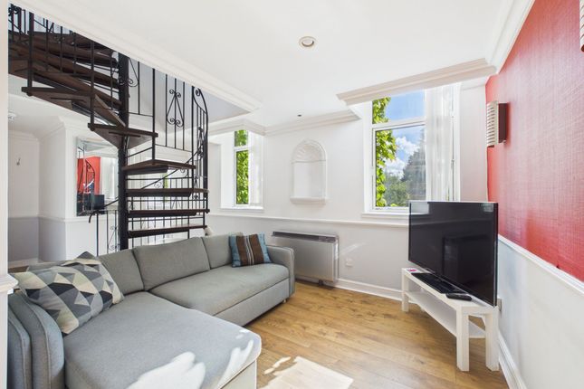 Flat 5, The Flintham Hine Hall, Nottingham photo 2