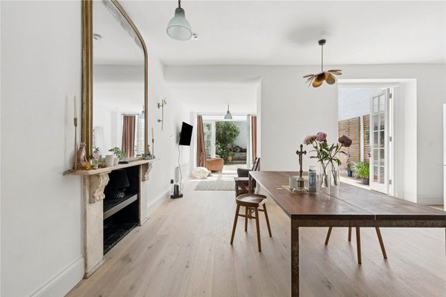 Garden Maisonette, 32, Colville Terrace, London photo 4