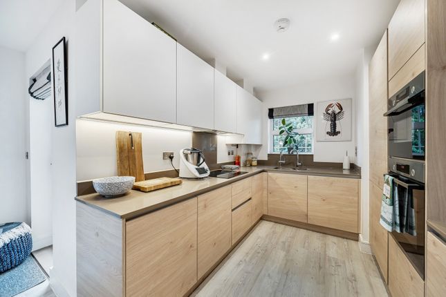 Flat 12, Welland House,, Albury Road, Guildford photo 3