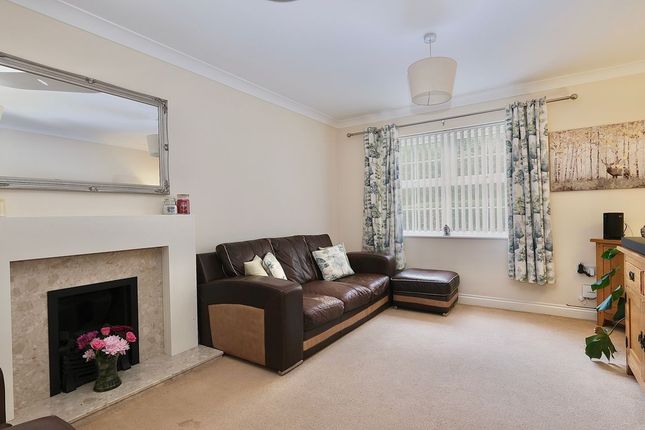 56, Robertson Way, Sapley photo 2