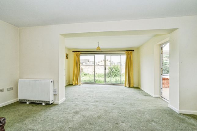11, Turner Close, Salisbury photo 2