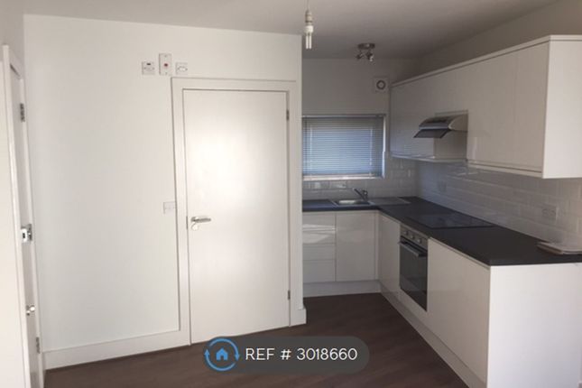 Flat E, Devonshire Road, London photo 2