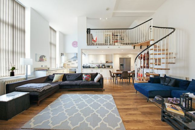 2-bed flat on Cottage Close, Harrow on the hill, London, £535,000