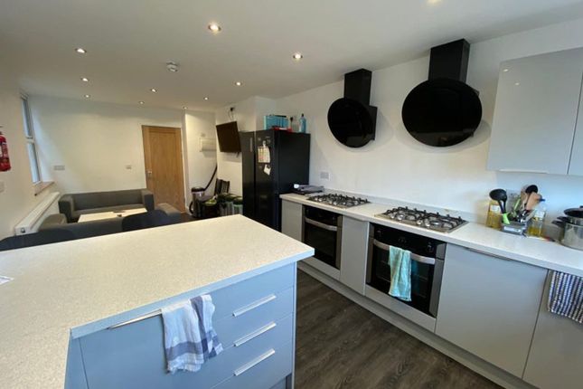 31 Bernard Street, Swansea photo 5