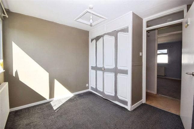 2, Llewelyn Walk, Gwynedd photo 4