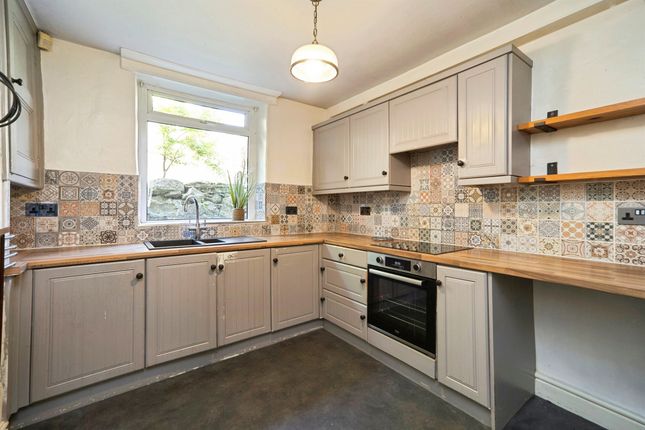 16, Exley Head, Keighley photo 3