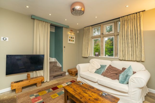 Asket Lodge, North Close, Leeds photo 4
