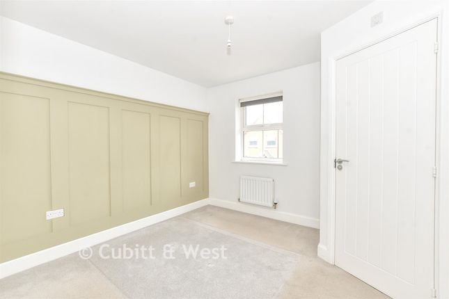 27, Maple Drive, Chichester photo 4