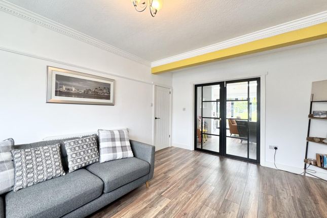 29, Plantation Avenue, Leicester photo 4