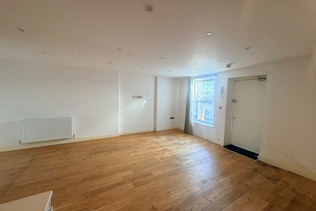 Flat 8, 18 Camberwell Church Street, 18 Camberwell Church Street, London photo 3