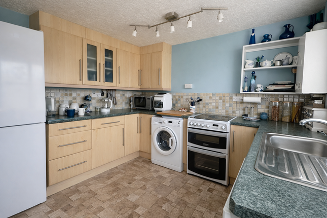 66, Kingsdown Crescent, Dawlish photo 4