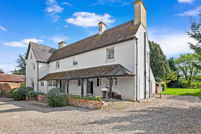 Thumbnail Farmhouse for sale in Great Comberton, Pershore