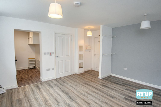 Flat 3, 22 Westgate, Rotherham photo 2