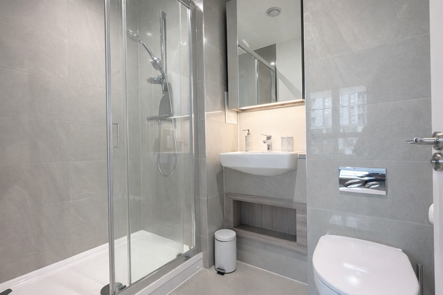 Flat 39, Swift Court, London photo 4