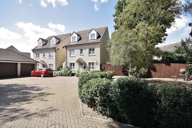 Thumbnail Detached house for sale in Westcote Close, Witney