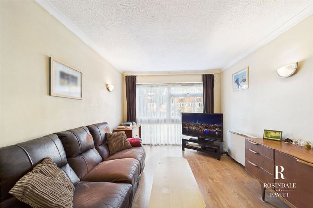 Flat 4, 5 Brambledown Road, Wallington photo 2