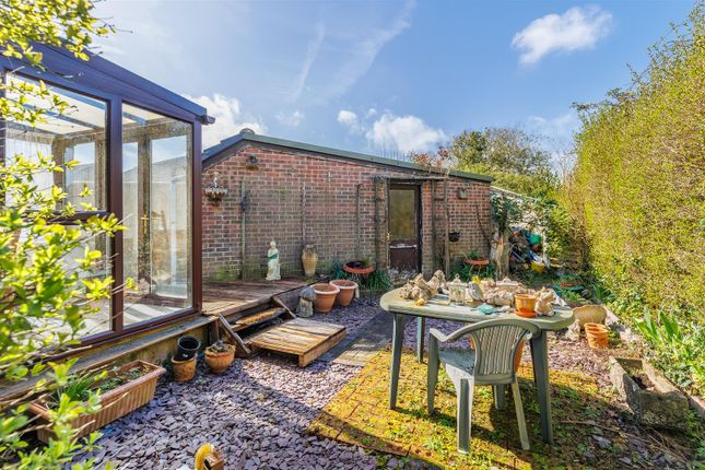 15, Chessell Close, Cowes photo 3
