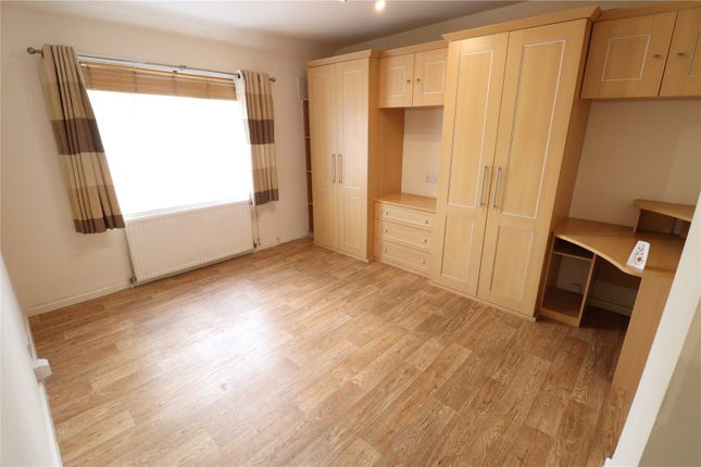53, Harcourt Avenue, Edgware photo 4