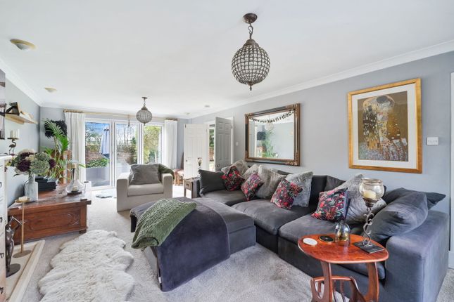 6, Park Hall Road, Reigate photo 4