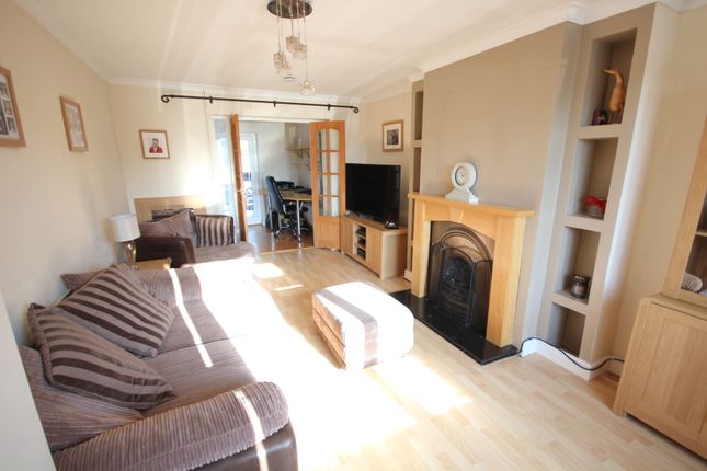 49, Putteridge Road, Luton photo 2