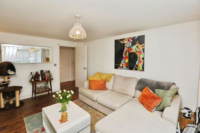 47, Fawn Crescent, Southampton photo 4