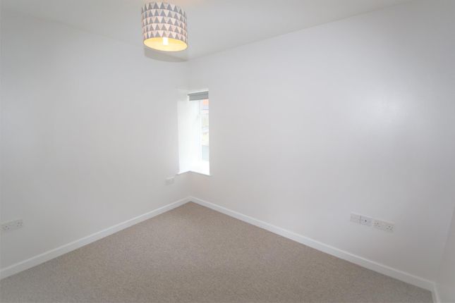 Flat 4, St Georges House, Cullompton photo 4