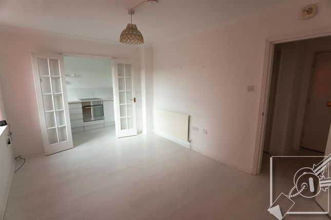 65 St James Oaks, Trafalgar Road, Gravesend photo 4