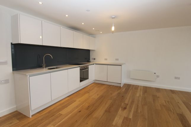 2 bed flat to rent in Munday Street, Manchester M4