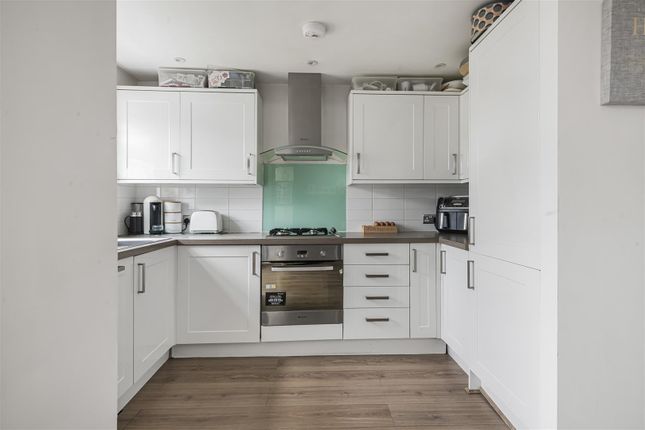 262, Kingsbridge Road, Morden photo 4