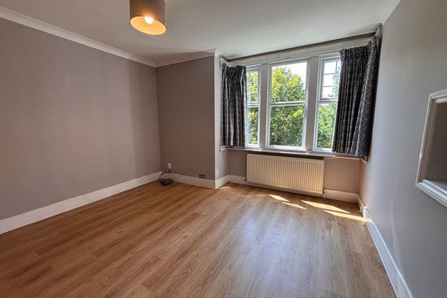 5 Eclipse House, 128, London Road, Redhill photo 4