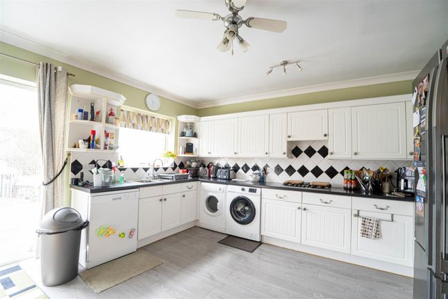 30, Clifton Road, Hastings photo 4