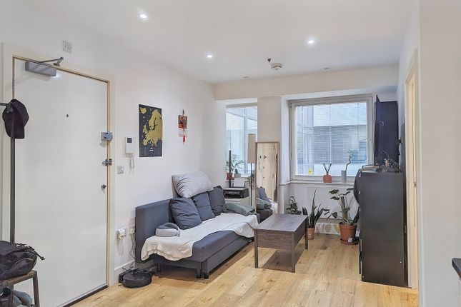 Thumbnail Flat to rent in High Street, Croydon