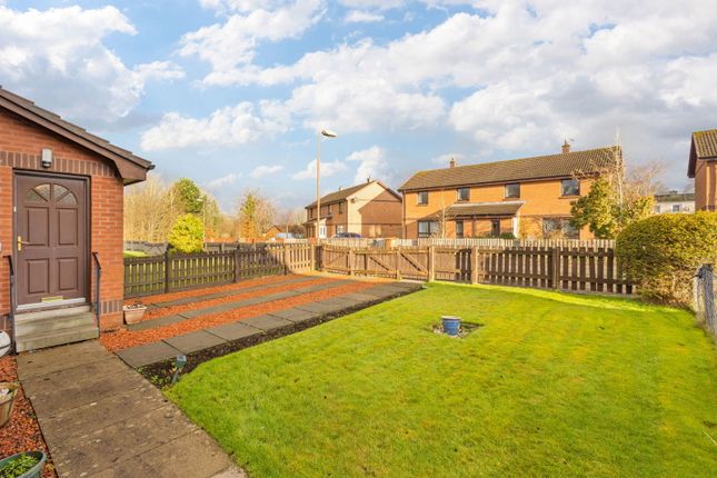 4, Langton Avenue, East Calder photo 2