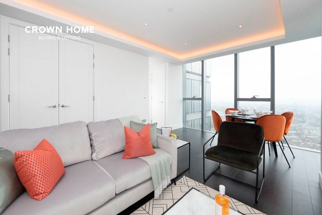 Flat for sale in Carrara Tower, 250 City Road, London