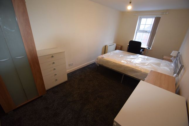 Flat 1 Akhtar House, 131/135 Oxford Road, Manchester photo 5