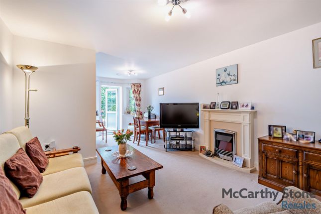 11 Holmes Place, Crowborough Hill, Crowborough photo 4