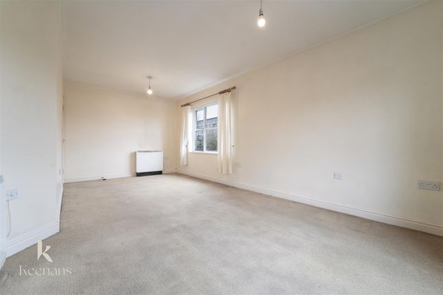 Flat 19, The Sidings, Frecheville Court, Bury photo 3