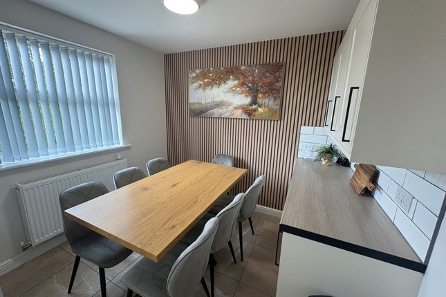 Room 1 , 53, Chepstow Road, Corby photo 2