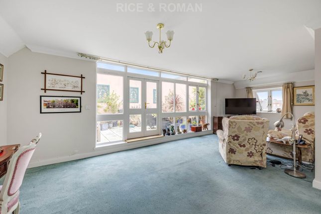 51 Manor Place, Bridge Street, Walton On Thames photo 2