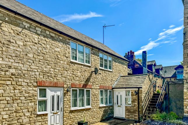 Thumbnail Terraced house to rent in Manor Road, Brackley