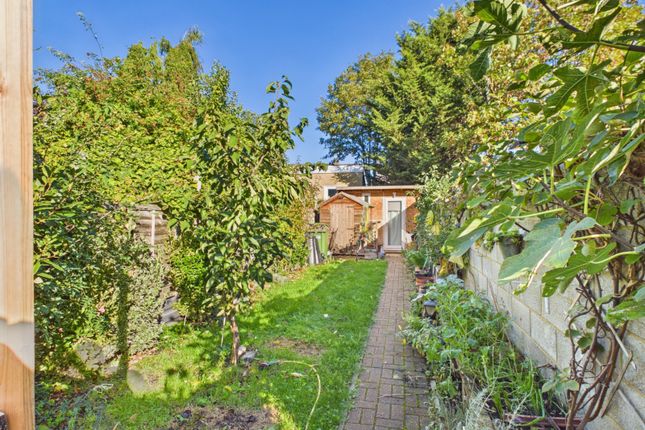 Queens Road, Berkshire photo 4