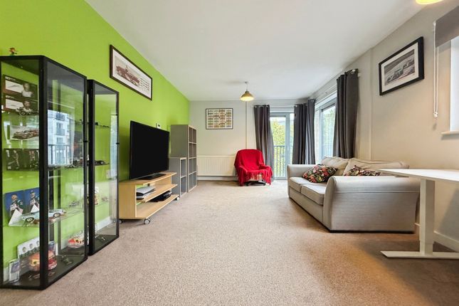 Priestley Road, Hampshire photo 3